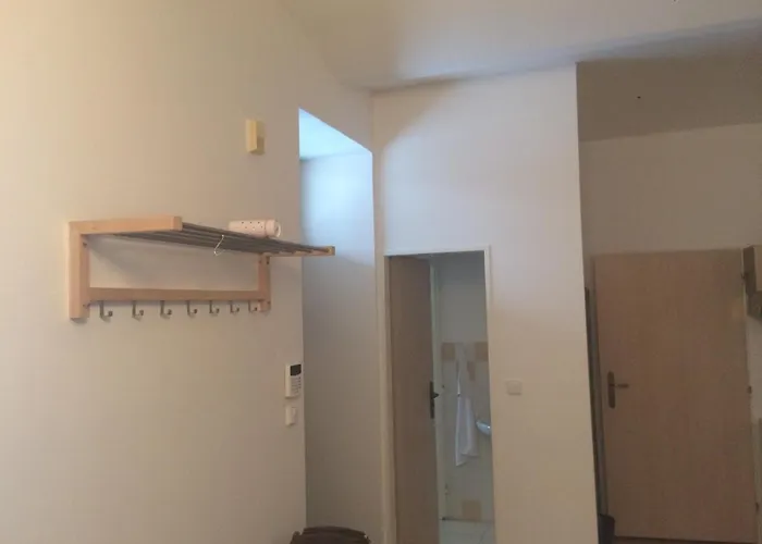 Apartment Dragonfly *